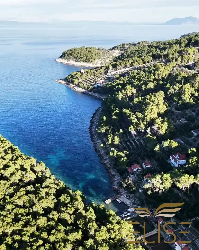 MEHRERE BAUGRUNDSTÜCKE MIT EINER GESAMTFLÄCHE VON 6.160 m² – BUCHT ŽUKOVA