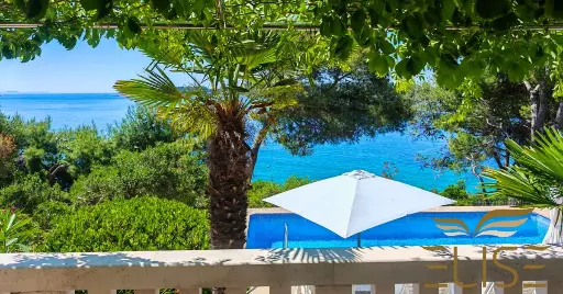 STONE SEASIDE RESIDENCE IN NOVA BAY- AUTHENTIC MEDITERRANEAN LIVING ON WESTERN KORČULA- PRICE ON OFFER