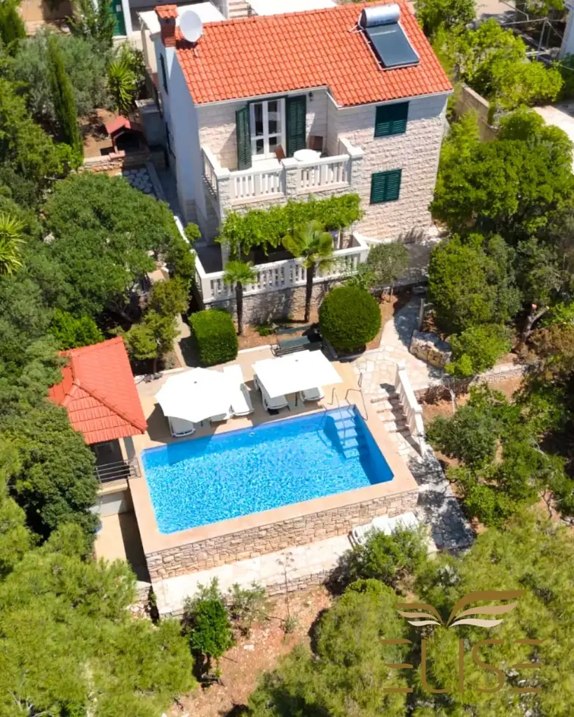 STEINVILLA AM MEER IN DER BUCHT NOVA – AUTHENTISCHES MEDITERRANES WOHNEN IM WESTEN DER INSEL KORČULA – PREIS AUF ANFRAGE